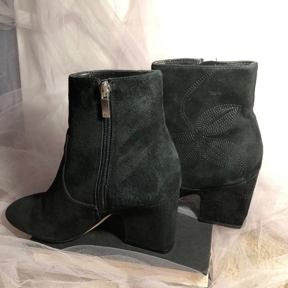 Marc Fisher 6.5 black suede booties - Picture 2 of 7